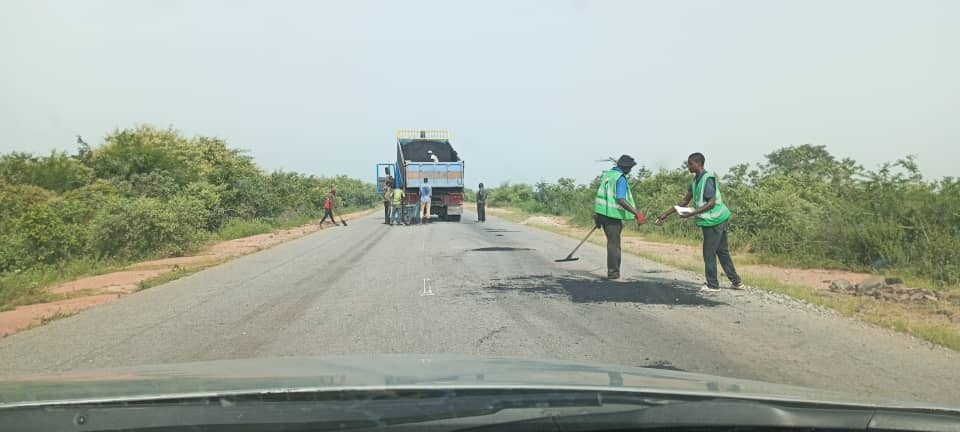 After WikkiTimes' Investigation, FERMA Takes Over Some Abandoned Portions of Bauchi Gombe Road, Commences Rehabilitation 1